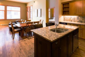 Slalom Creek 2 Bedroom & Den
